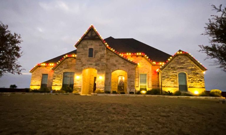 Holiday-lighting-experts